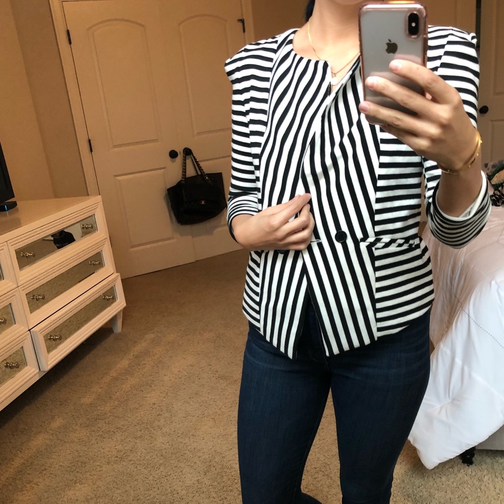 Black and white puff shoulder blazer